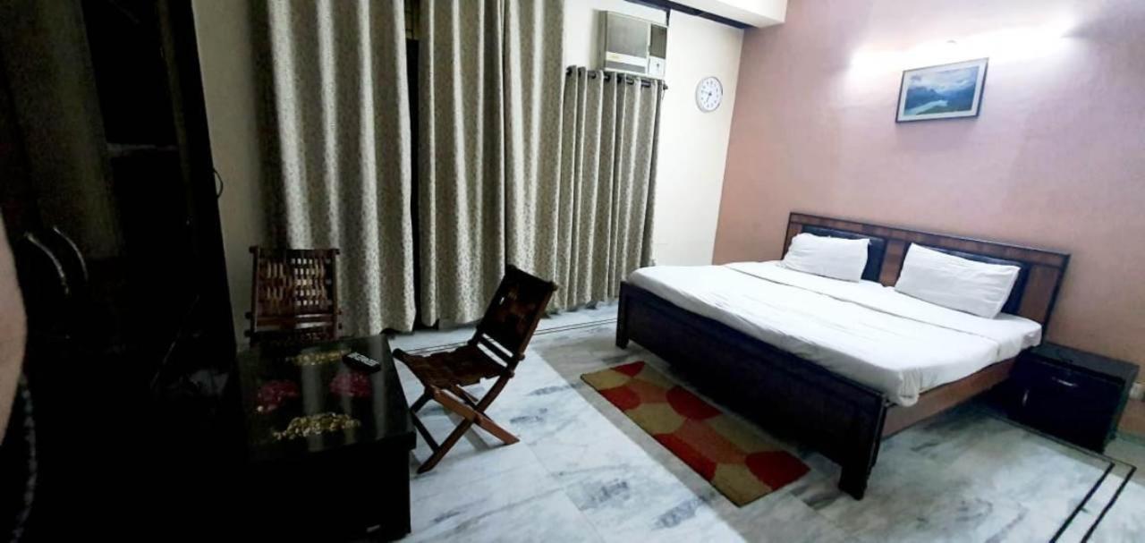 Hotel Inn Noida Luaran gambar