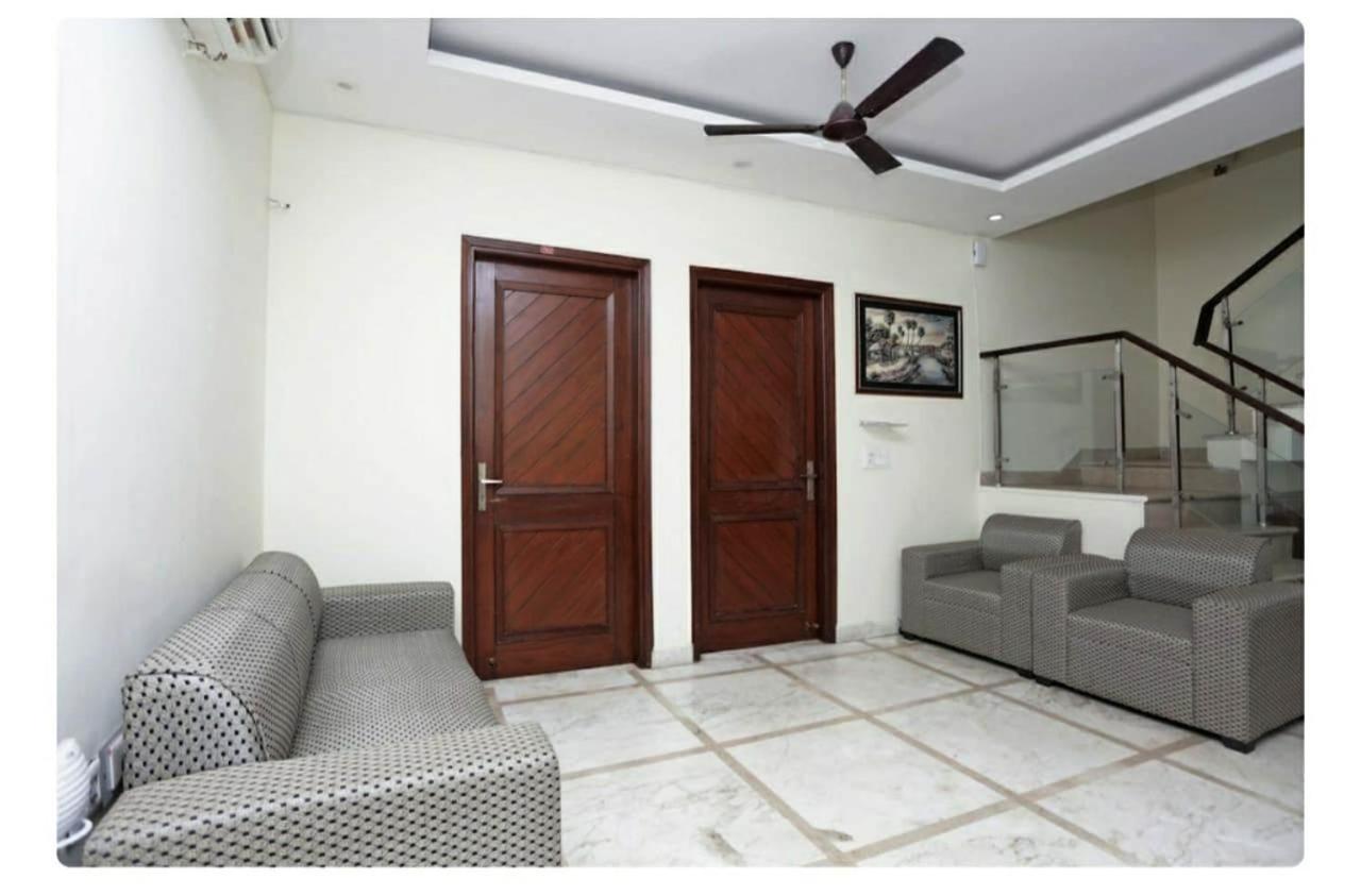 Hotel Inn Noida Luaran gambar